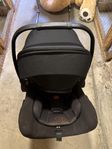 bugaboo tartlett air by nuna med Isofix.