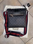 Gucci GG Supreme Messenger bag