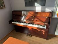 Yamaha piano