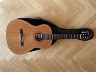 husets gitarr modell school akustisk nylon