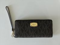 MICHAEL KORS Large Logo Continental Wallet