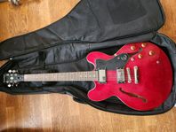 Epiphone dot cherry / Fender Mustang förstärkare