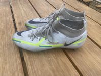 Fotbollsko Nike Phantom GT2 Elite  DF FG US 7,5