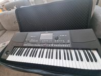 Korg Pa600 