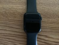 APPLE WATCH, svart SE 44 mm SG aluminium & ceramic case