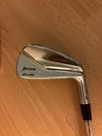 Srixon Z U85 järn 3