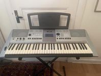 Yamaha E413 Keyboard