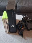 XBOX 360 Slim / 20 Spel / Wireless handkontroll 