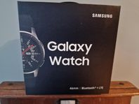 Samsung smartwatch med 12 armband!