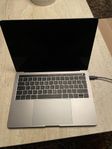 MacBook Pro 13  3.1 ghz  i5 64 MB 8 GB 512 GB SSD