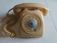 Retro telefon med fingeskiva