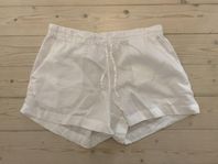 Vita linneshorts från Arket