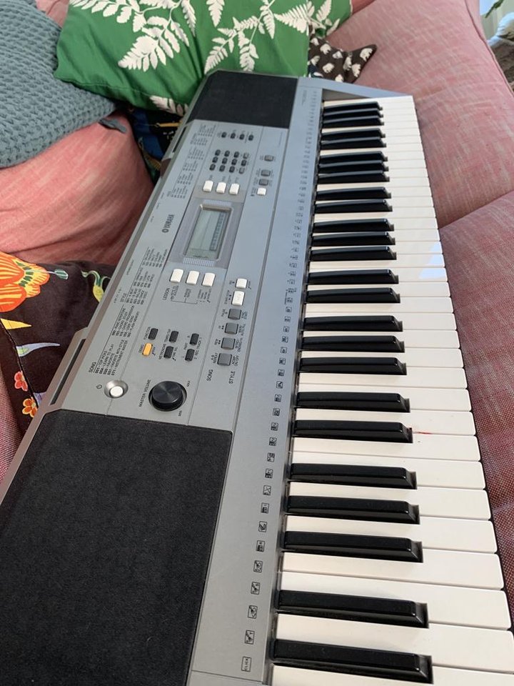 Yamaha PSR-E353 inkl. Sustain...