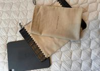 Bottega Veneta clutch passar även iPad 