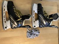 CCM Tacks AS 580 Skridskor, hockeybyxor, Axelskydd