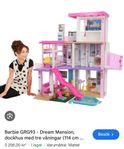 Barbies dreamhouse 