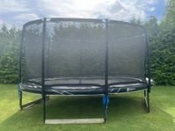 Studsmatta North Trampoline oval 500