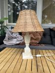 Rustik marmor bordlampa