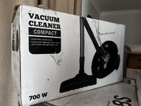 Vacuum Cleaner Compact 700 W