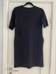 Svart klänning fr Filippa K strl S double face t-shirt dres