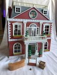 Red Grand Regency Hotel (Sylvanian Families Calico Critters)