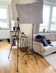 Kamerastativ och softbox- studioset