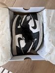 Nike air Jordan 1 mid