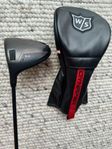 Wilson Dynapower Carbon Golf Driver (left)