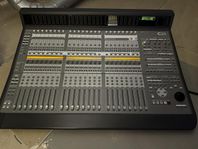 Digidesign Avid C24