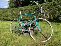 2 st TVT 92 Kolfibercyklar med Campagnolo-delar  