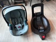 Babyskydd roterbart Britax Baby-safe 3 i-size med bas 