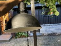 Lampa industristil 