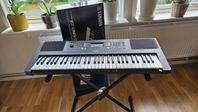 Yamaha PSR-E363 Bärbar Keyboard med stativ