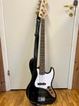 Squire by Fender Jazz bass nyskick 