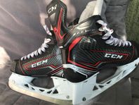  Hockeyskridskor CCM Jetspeed FT380