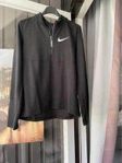 Nike träningströja st 158/170