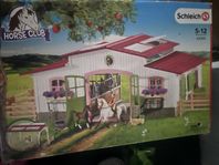 Schleich stall med hästar och tillbehör 