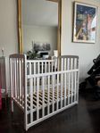 spjälsäng bedside crib