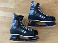 Bauer skridskor senior (stl 41-43) + benskydd