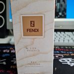 Dam eau frich av märket FENDI 100ml