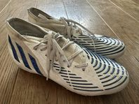 Fotbollsskor Adidas Predator strl 40