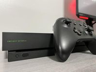 Xbox One X 1TB + spel och tillbehör 