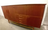 Regält teak sideboard (180 cm bred), möjlighet till lev. 