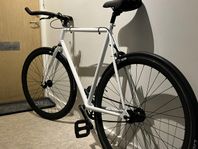 Fixie/ fixed gear