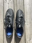 Fotbollsskor Nike phantom