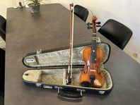 Suzuki violin 