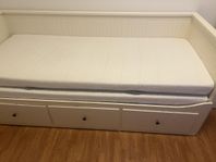 Hemnes Dagbädd, 3 lådor/2 madrasser(utan fläckar) 80x200 