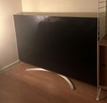 LG 55’ tv UHD