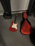 squier mini starcoaster med fodral o förstärkare