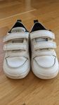 Adidas sneakers storlek 22